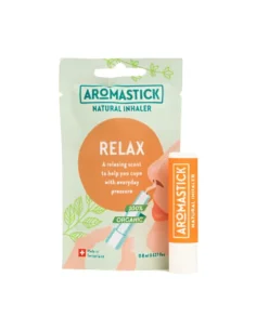   O inalador de aromaterapia Relax é prático e   contém uma mistura de óleos essenciais aromáticos que estimulam o relaxamento, o pensamento positivo e a confiança.  